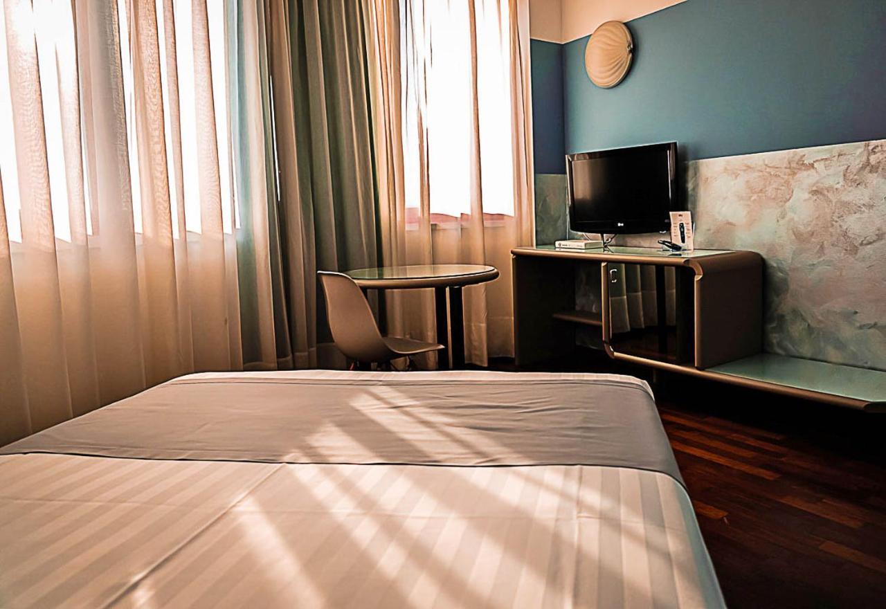 Business Hotel Casale Monferrato Exterior foto